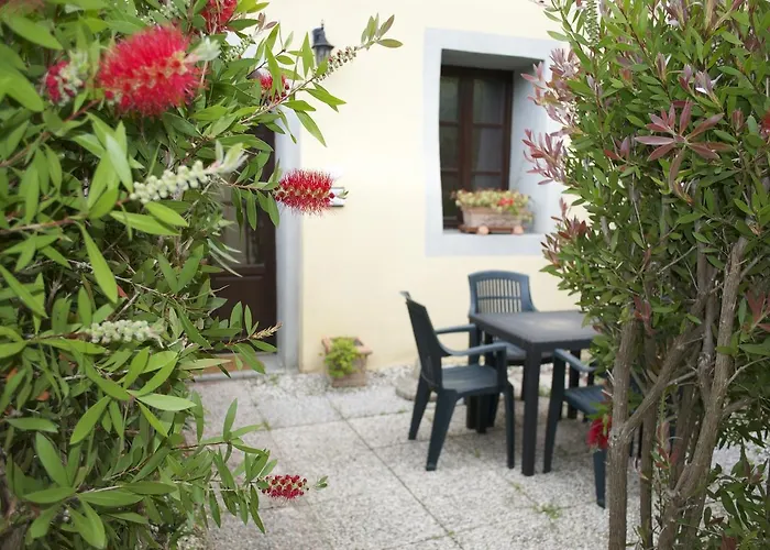 Giuly Rosselmini アパートホテル 3*