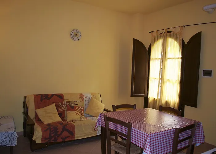 Giuly Rosselmini 3* Pieve di Santa Luce