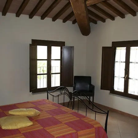 Aparthotel Giuly Rosselmini 3*